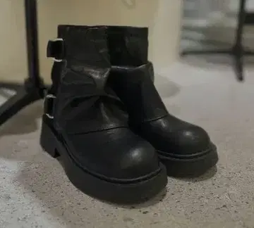 멜란주 벨트 부츠