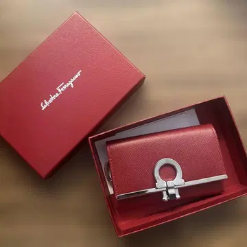 페라가모 Salvatore Ferragamo 레드 키케이스 새상품