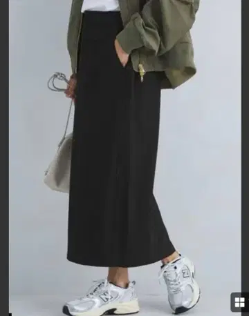 그린 레이블 릴랙싱 올마이 타이트 롱 스커트