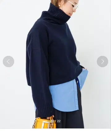 크롭 터틀넥 풀오버