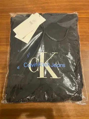 [미개봉 미사용 새상품] Calvin Klein Jeans 블랙 후드티