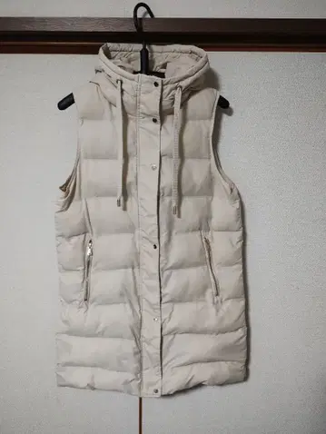 ZARA 자라 후드 부착 충전솜 롱 다운 베스트