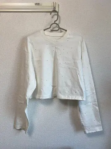 미사용 새상품 택 포함 COQULE 코클 스톤 긴팔 화이트