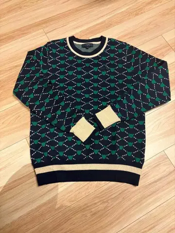 캘러웨이 곰 니트 스웨터