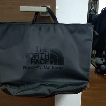 THE NORTH FACE 블랙 토트백