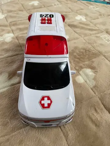 토미카 구급차 024