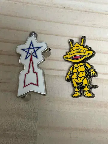 [ 레어 ] 울트라맨 과학특수대 유성 배지 안테나 신축 & 카네곤 핀즈