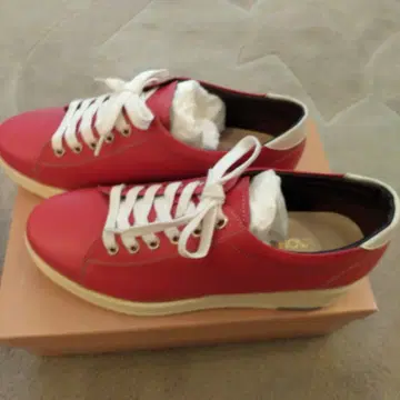 미사용 새상품 VITA NOVA 빨간색 가죽 스니커즈 23cm