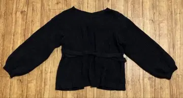 mystic 두꺼운 원단 니트 블랙 리본 포함 리브 니트