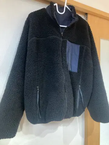 리버서블 BEAUTY&YOUTH 플리스 블랙 x 네이비 M 사이즈