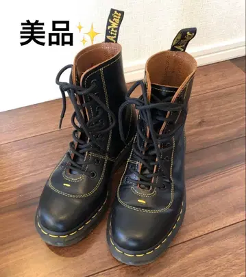 Dr.Martens 닥터마틴 8홀 부츠 AW006