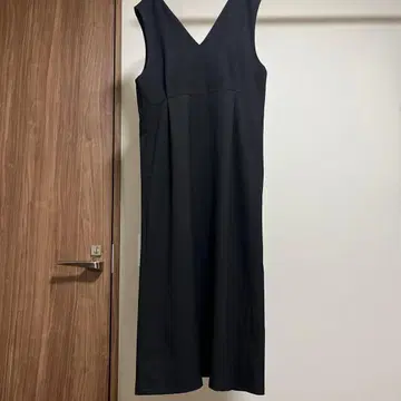 [ 새상품급 ] beauty&youth 블랙 V넥 원피스 블랙 롱