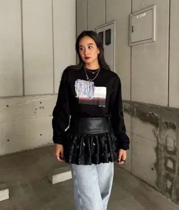 ameri UND OIL PAINTING GATHER TOP