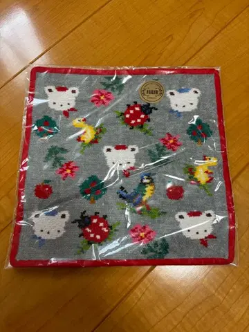 페이러 x 파밀리아 콜라보 손수건