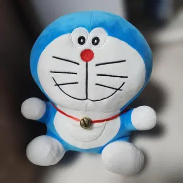 도라에몽 봉제 인형 약 30cm 전후 방울 포함