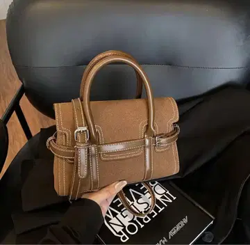 신상 브라운 PU 스웨이드 숄더백