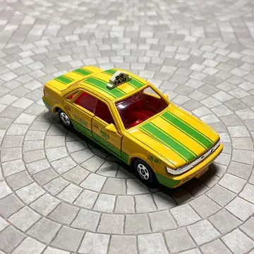 토미카 No. 109 닛산 블루버드 택시