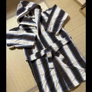 TEKLA 후드 부착 스트라이프 목욕 가운