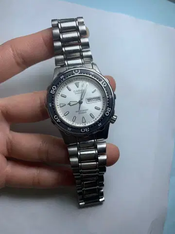 CASIO 쿼츠 손목시계 실버 20BAR