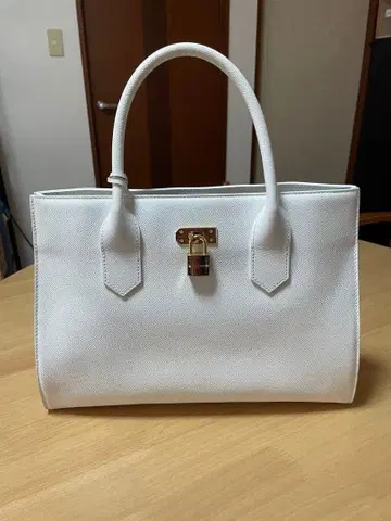 화이트 핸드백 숄더백 사만다 타바사