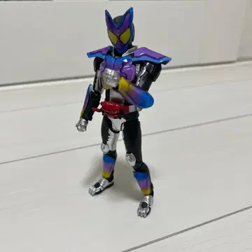 S.H.Figuarts 가면라이더 가브 포핑미폼 고치조씰