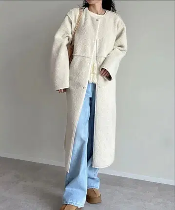 [미사용 새상품] 리디 보아 페이크 무스탕 노카라 코트 L 사이즈 화이트