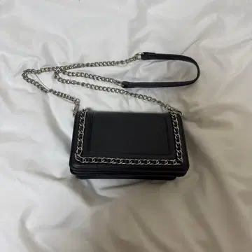 블랙 플랩 숄더백