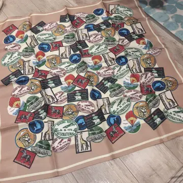 바나나 리퍼블릭의 스카프