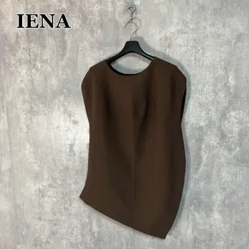 IENA 슬리브리스 상의