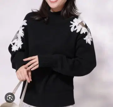 아푸와이저 리셰 아지메 몰 자수 니트