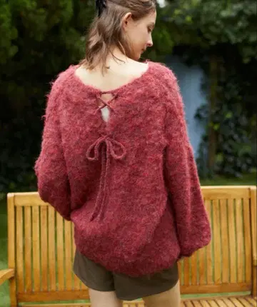 백 레이스업 브러쉬 미들 니트