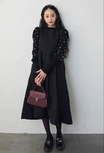 Frene 퍼프 슬리브 펄 니트 + 백리본 박스 실루엣 점프 스커트