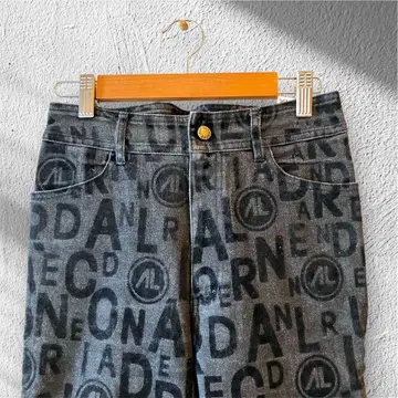 안드레 루치아노 여성용 데님 청바지 블랙 올 패턴 영문