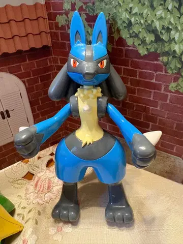 옛날 영화의 큰 루카리오 피규어 포켓몬 피규어 16.5cm 정도