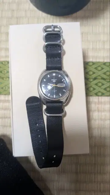 가죽제품 시계 스트랩. GENUINE LEATHER 18mm.