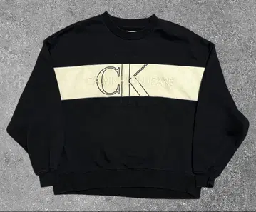 캘빈클라인 맨투맨 블랙 속기모 자수