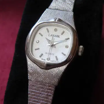 새상품급 빈티지 손목시계 LANARK 쿼츠 실버
