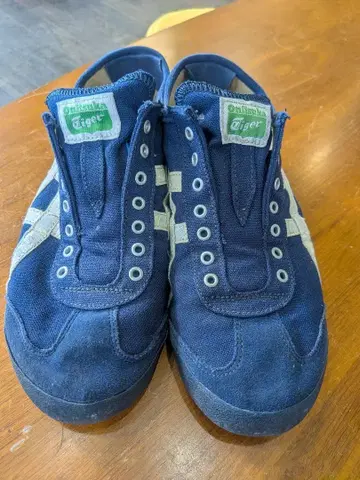 오니츠카타이거 스니커즈