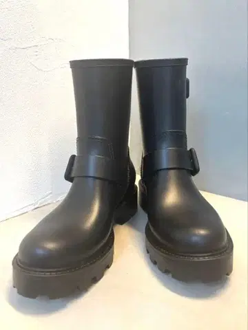 새상품급 지미추 버클 장식 블랙 숏 레인부츠 장화