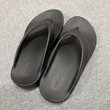 Oofos 블랙 플립플랍 EU 42