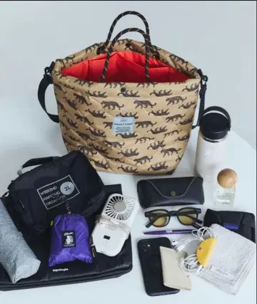 FREAK'S STORE 별주 KIU 프릭스스토어 키우 토트백