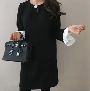 ADE 블랙 원피스 긴팔 프릴 포함