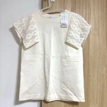 새상품 green label relaxing 레이스 절개 T셔츠