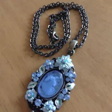 앤티크풍 목걸이