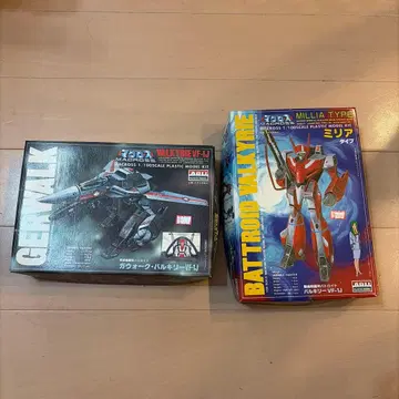 마크로스 VALKYRIE VF-1J 플라스틱 모델 키트 미조립