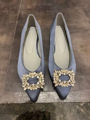 RANDA 그레이 새틴 비쥬 펌프스