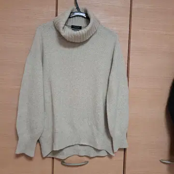 Spick&span 캐시미어 울 터틀 풀오버 베이지