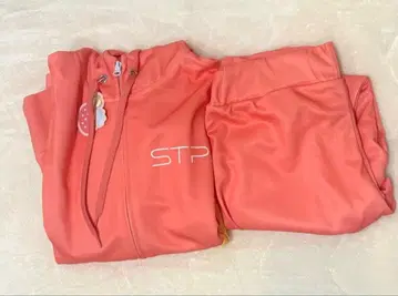스토푸리 리이누 스포츠 웨어 STPR SPORTS WEAR
