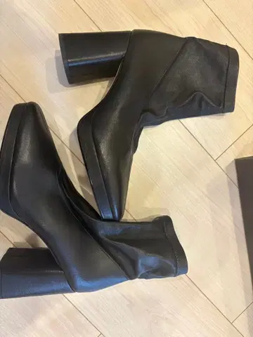 레페토 숏부츠 힐 블랙