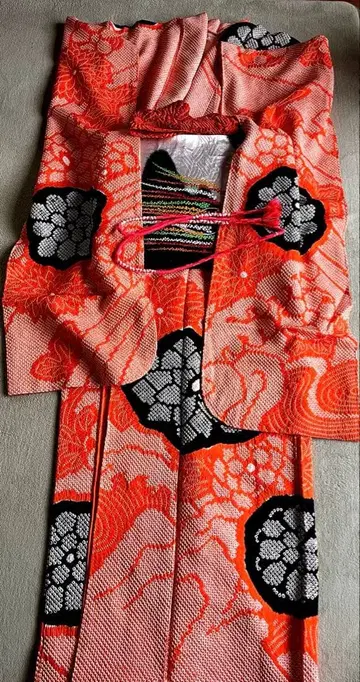 후리소데 오렌지와 블랙 꽃무늬 총시보리